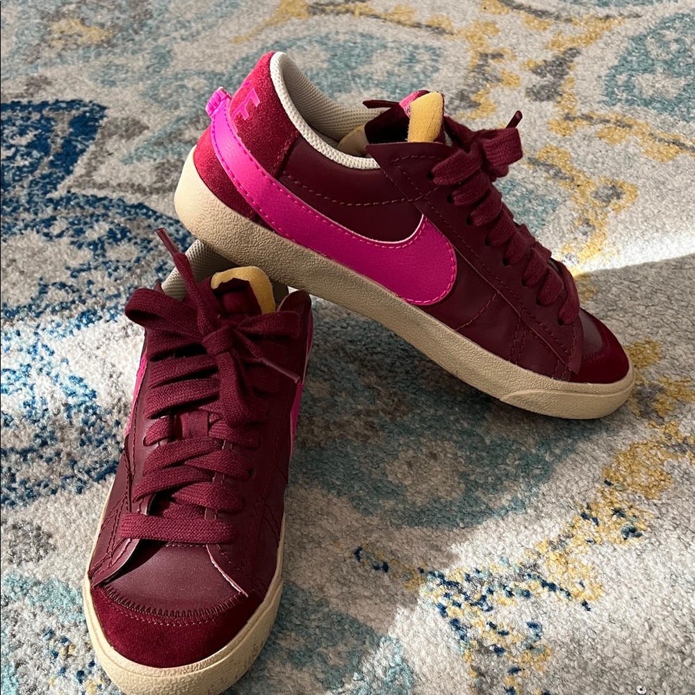 Nike Women’s Blaze Low 77 Jumbo size 9